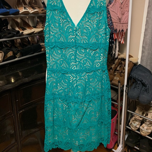 Bebe dress - Picture 3 of 3